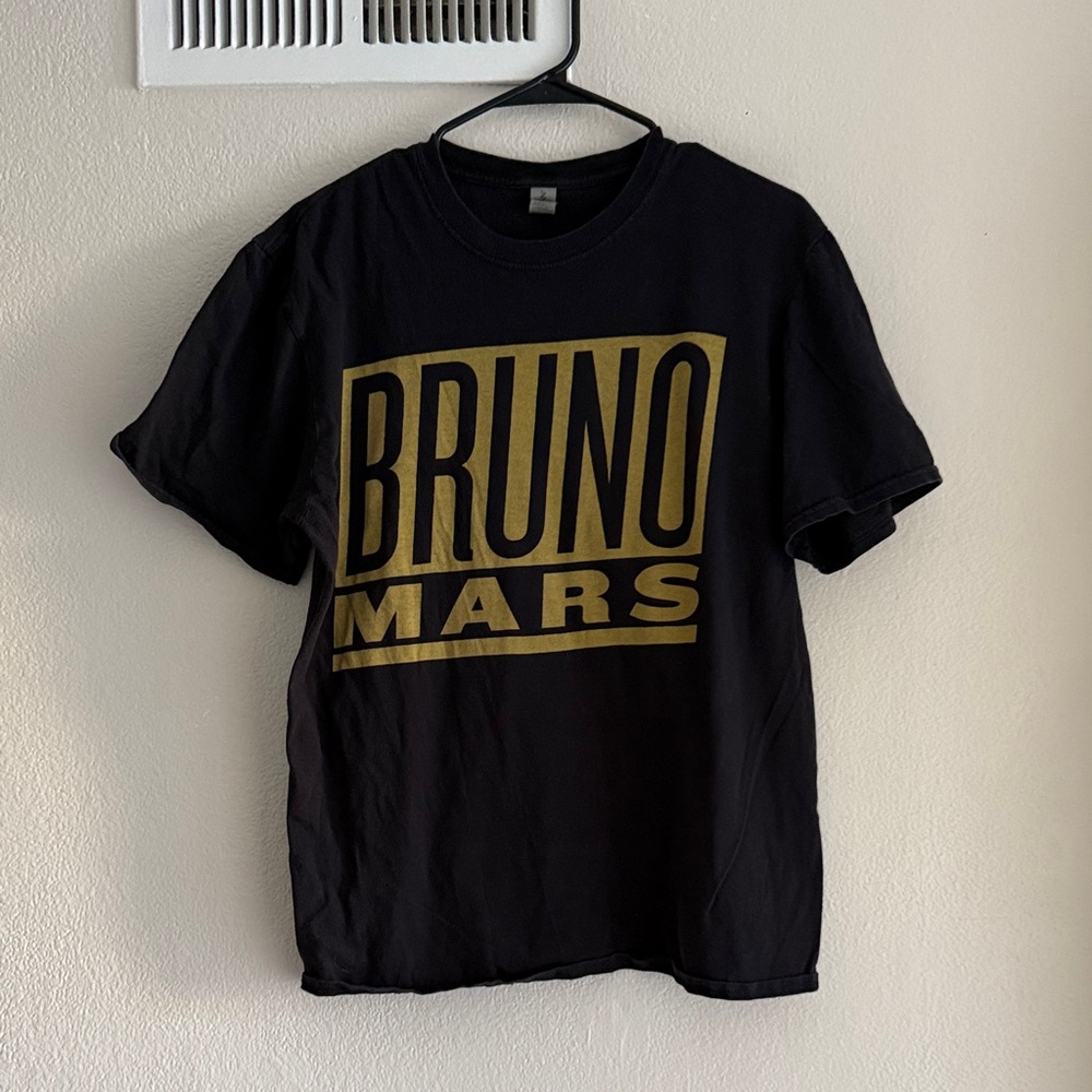 Gildan Bruno Mars Graphic Tee